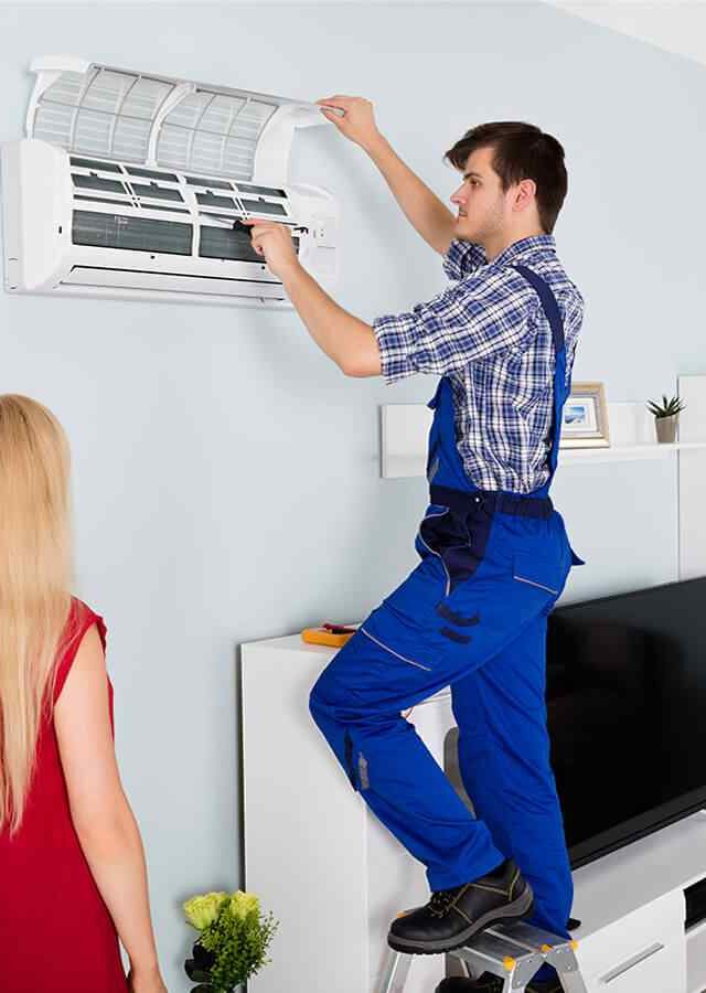 https://alexautoglassexperts.com/wp-content/uploads/2018/10/inner_service_04-640x900.jpg